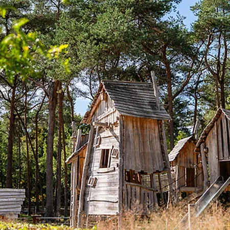 Σαλέ By Park Pond In The Netherlands