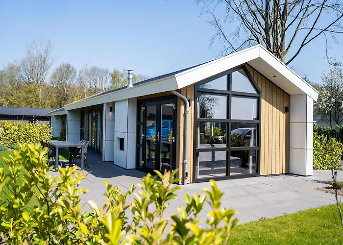 Σαλέ By Park Pond In The Netherlands *